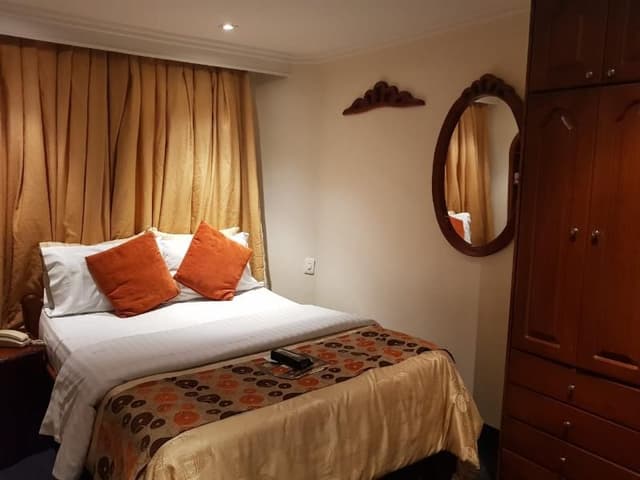 SINGLE WITH DOUBLE BED