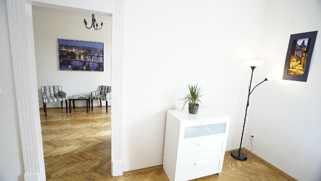 APARTMENT CAPACITY 6