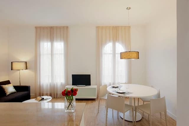 APARTMENT DELUXE