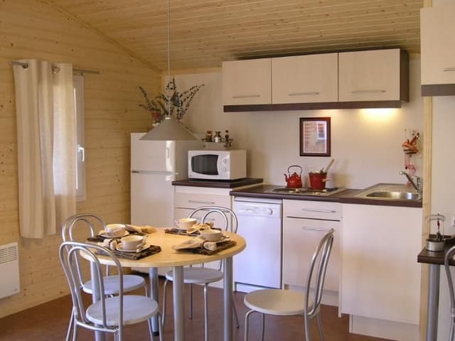 BUNGALOW CAPACITY 6