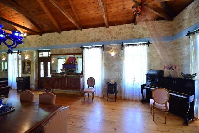 SUITE EXECUTIVE