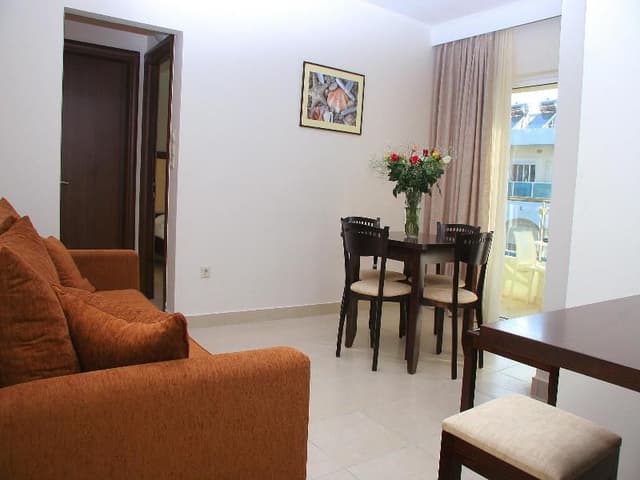 APARTMENT CAPACITY 4