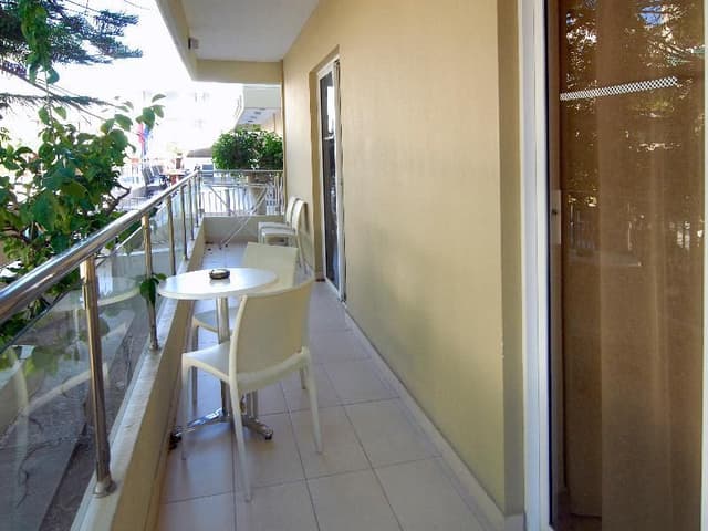 APARTMENT CAPACITY 4