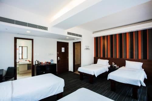 Quadruple Suite