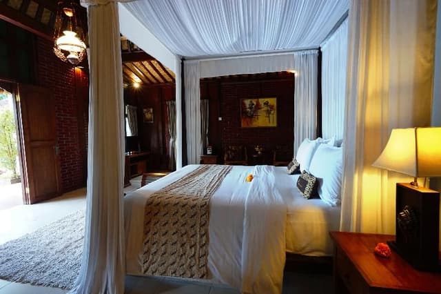 DOUBLE ONE BEDROOM