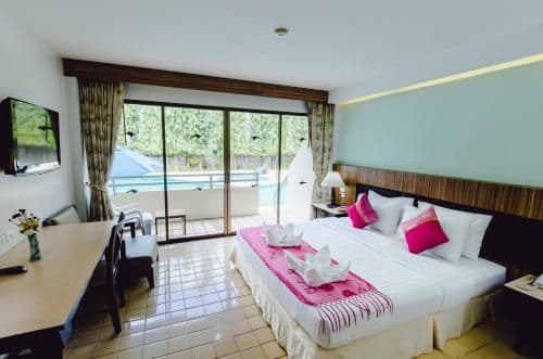Deluxe Double Room with Pool Access