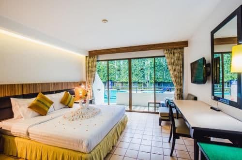 Deluxe Double Room with Pool Access