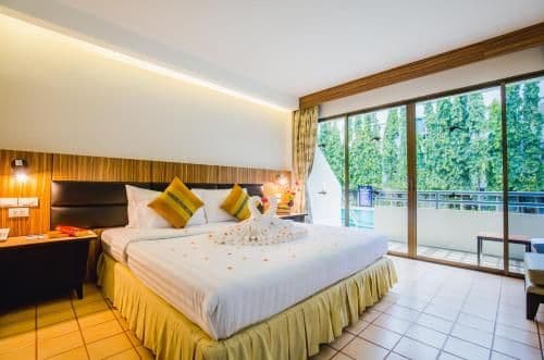 Deluxe Double Room with Pool Access