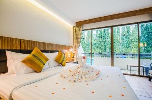 Deluxe Double Room with Pool Access