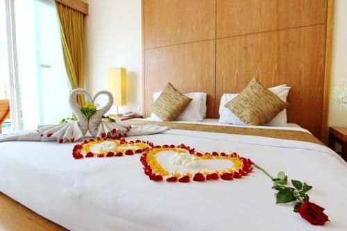 Deluxe Room With Pool Access