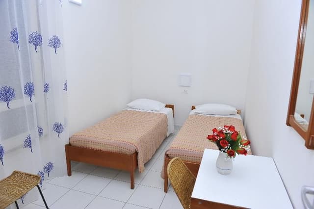 APARTMENT CAPACITY 4 TWO BEDROOMS