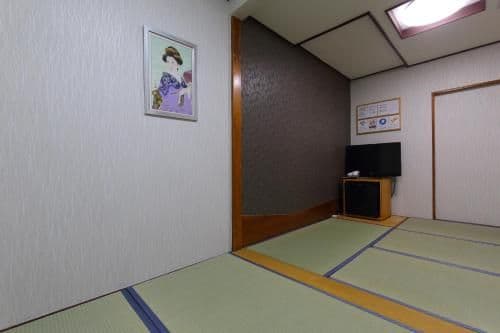 Japanese-Style Quadruple Room