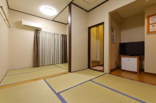 Japanese-Style Family Room