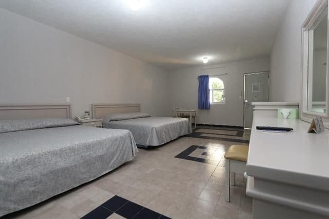 QUADRUPLE KING SIZE BED