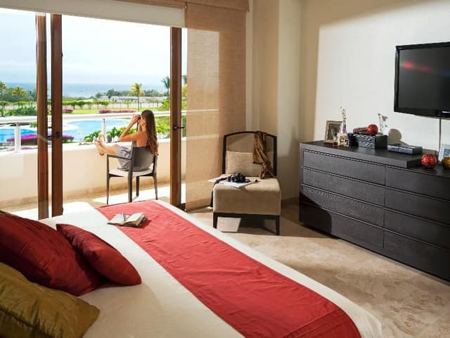 SUITE TWO BEDROOMS