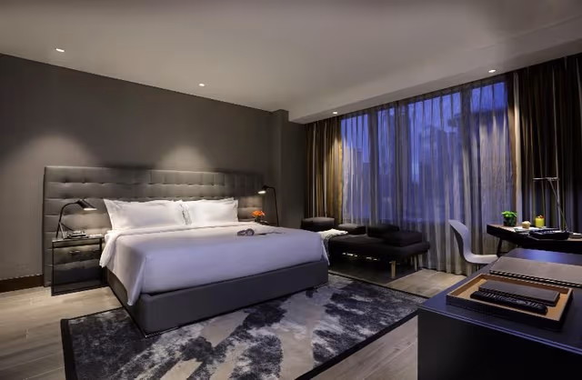 SUITE ONE BEDROOM
