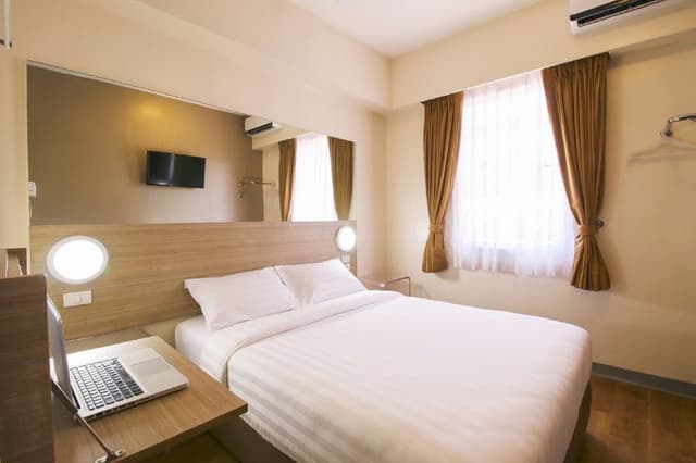 DOUBLE QUEEN SIZE BED