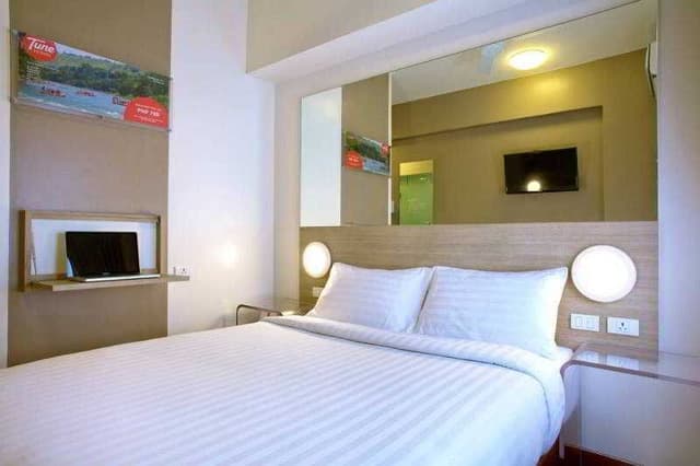 DOUBLE QUEEN SIZE BED