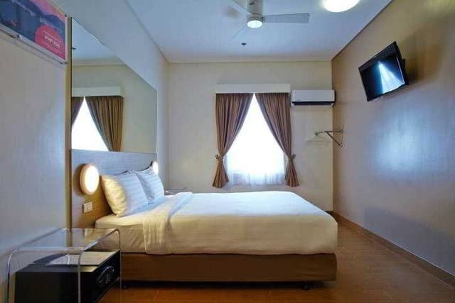 DOUBLE QUEEN SIZE BED