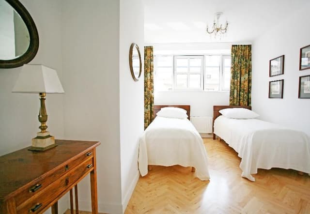 APARTMENT DELUXE