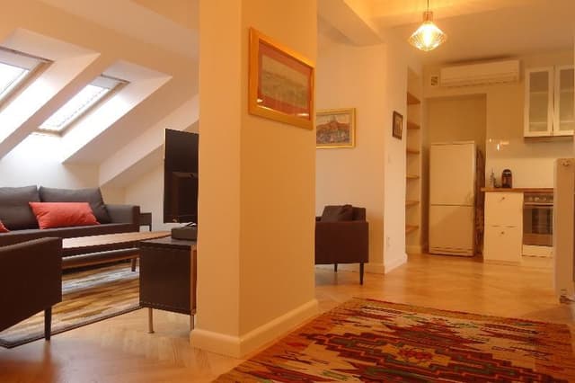 APARTMENT DELUXE
