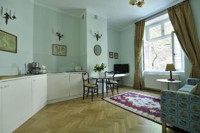 APARTMENT DELUXE