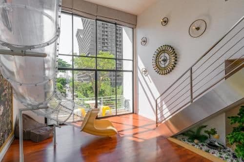 Embassy Suite Six Bedrooms Duplex