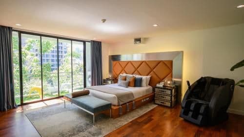 Embassy Suite Six Bedrooms Duplex