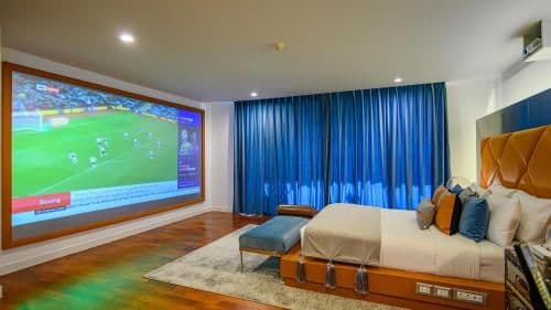 Embassy Suite Six Bedrooms Duplex