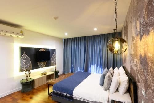 Embassy Suite Six Bedrooms Duplex