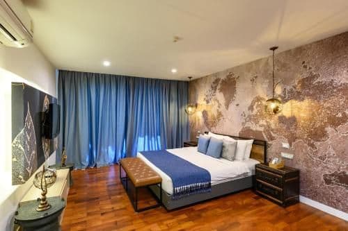 Embassy Suite Six Bedrooms Duplex
