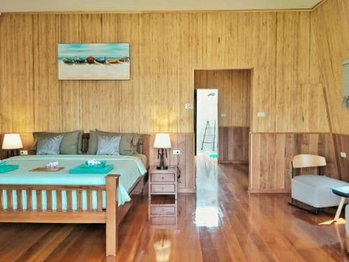 Deluxe Family Room