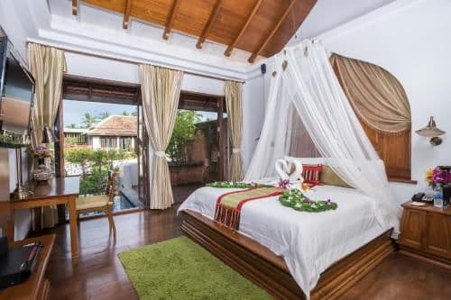 Family Pool Villa