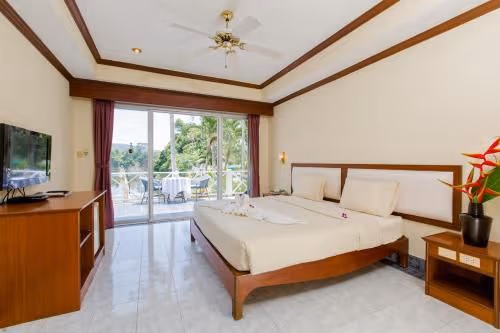 Deluxe Room with Lake View