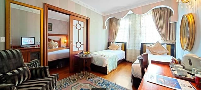 FAMILY ROOM DELUXE