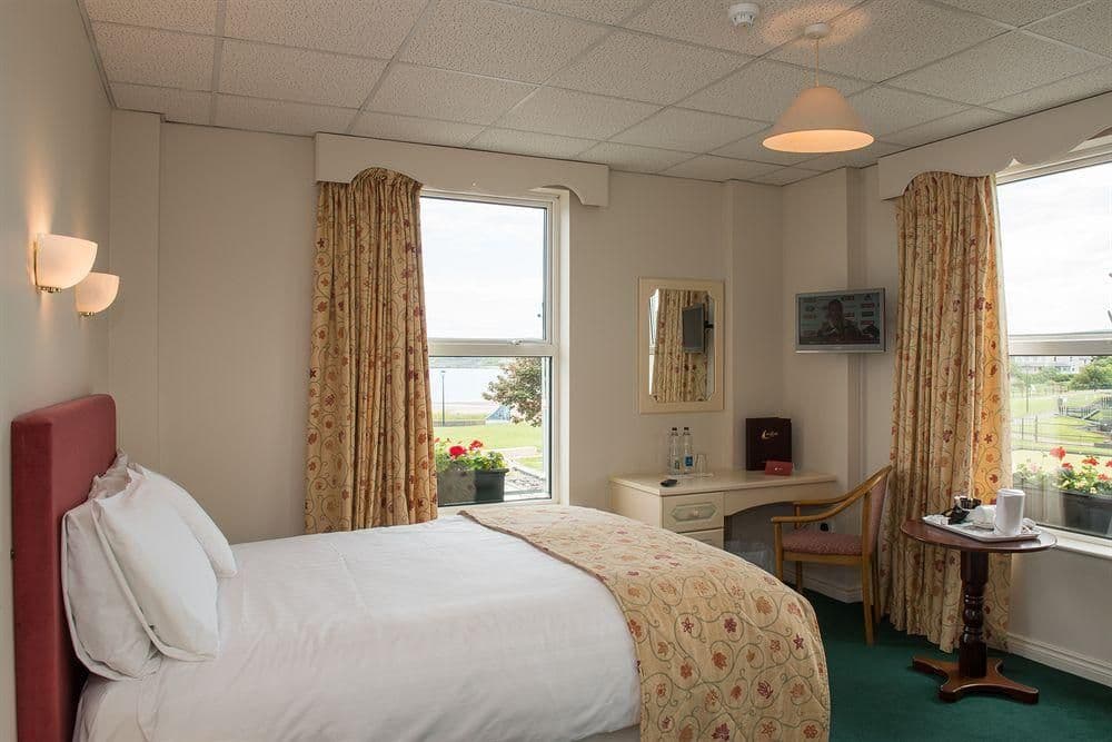 The Marine Hotel The Marine Hotel