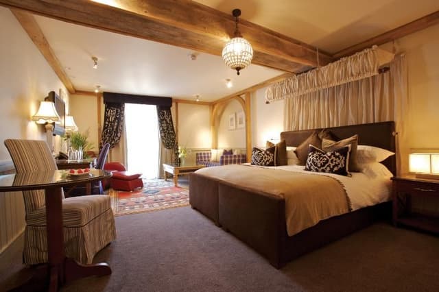JUNIOR SUITE STANDARD