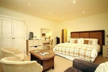 Legacy Hampshire Hotel