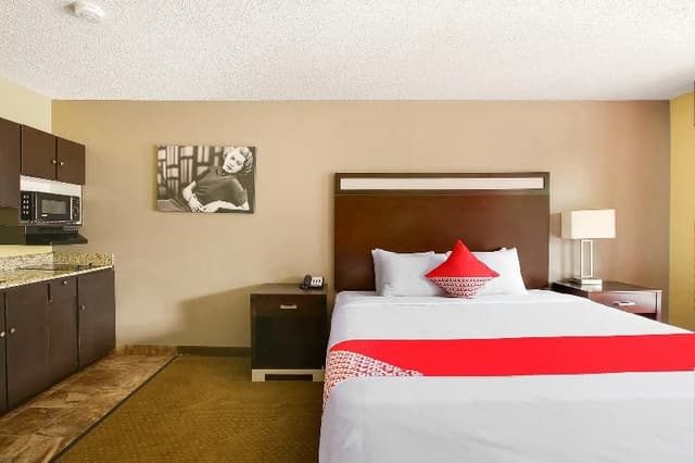 Room KING SIZE BED