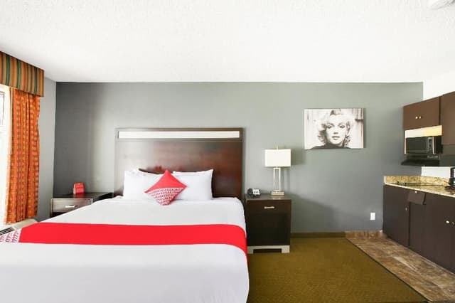 Room DELUXE KING BED