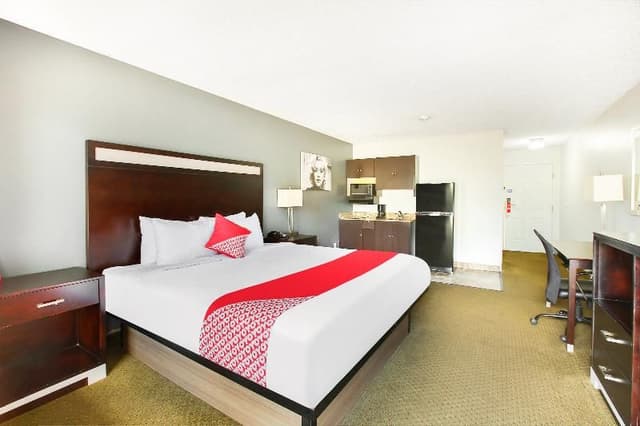 Room DELUXE KING BED