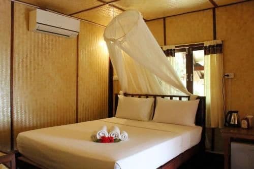 Seaview Superior Bamboo Cottage