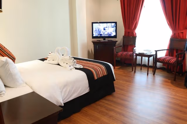 JUNIOR SUITE CAPACITY 1