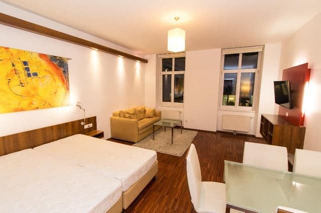FAMILY ROOM STANDARD
