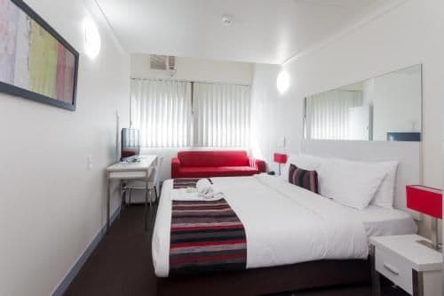 Premium Queen Room with City View