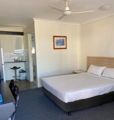 Standard Queen Room