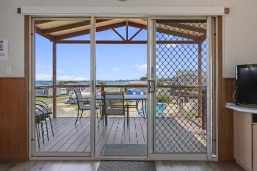 Deluxe Two-Bedroom Cabin with Ocean View