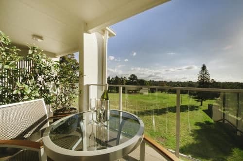 Executive Queen Spa with View