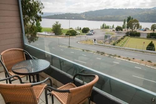 Lakeview Apartment