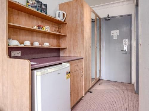 Lakeview King Single Room